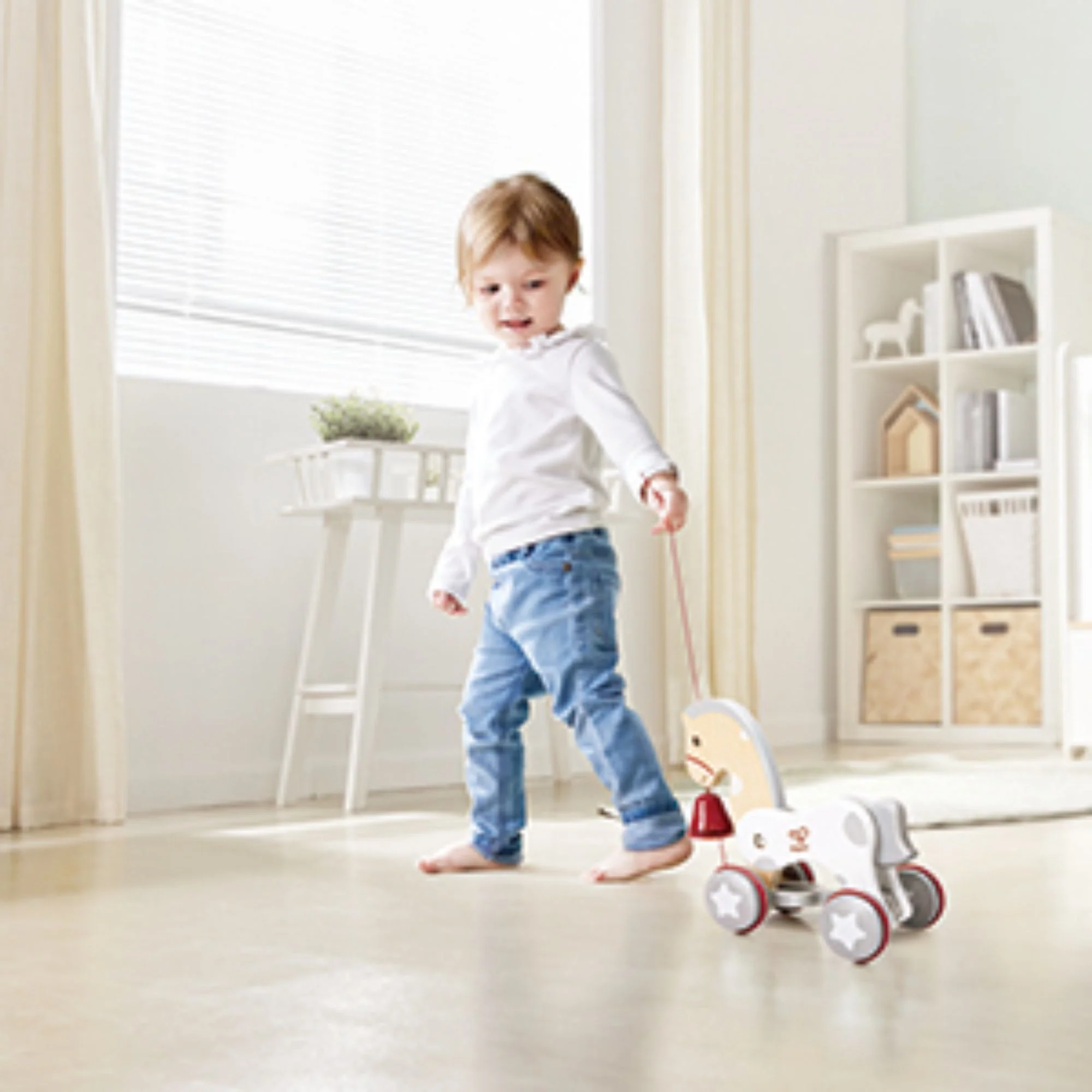 812-hape-pull-along-pony-5.webp Hape Pull Along Pony